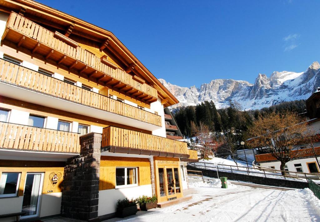 Residence Adler ซานมาร์ตีโนดีกัสตรอสซา ภายนอก รูปภาพ
